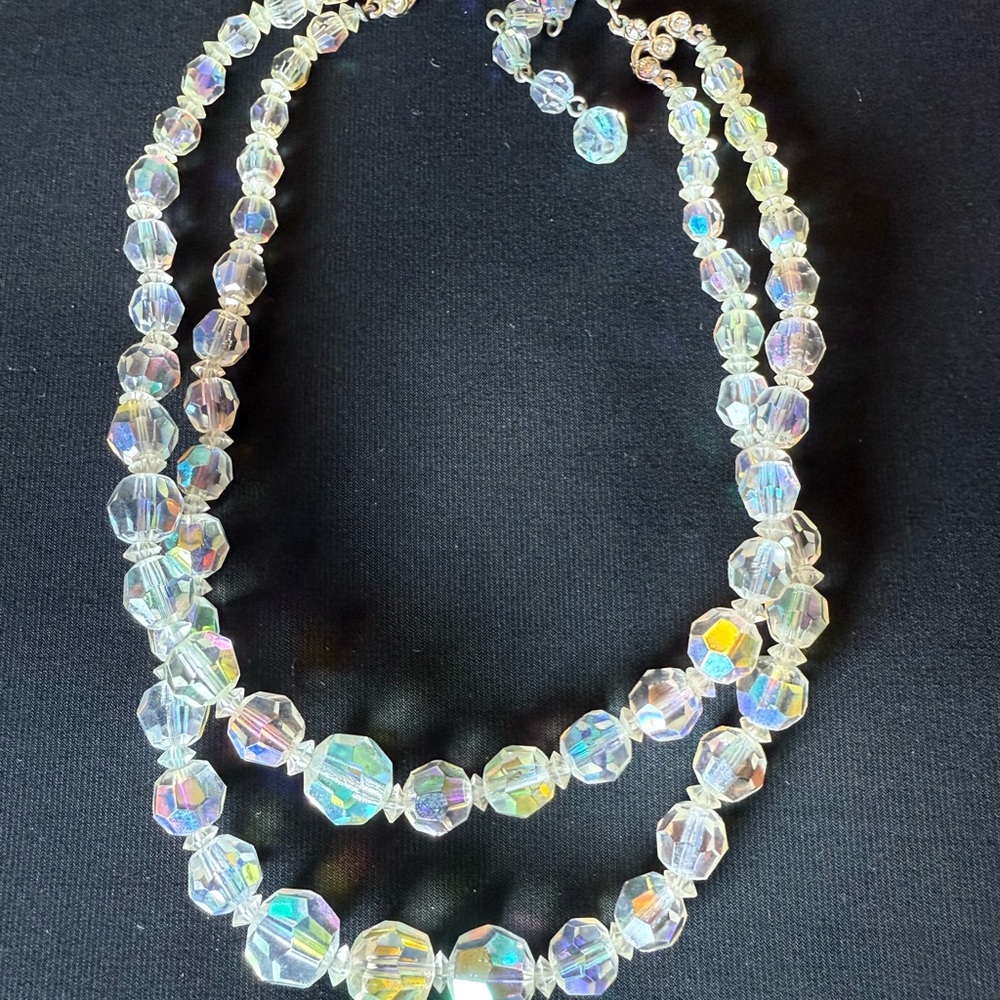 Elegant Silver Necklace with Double-Strand Design